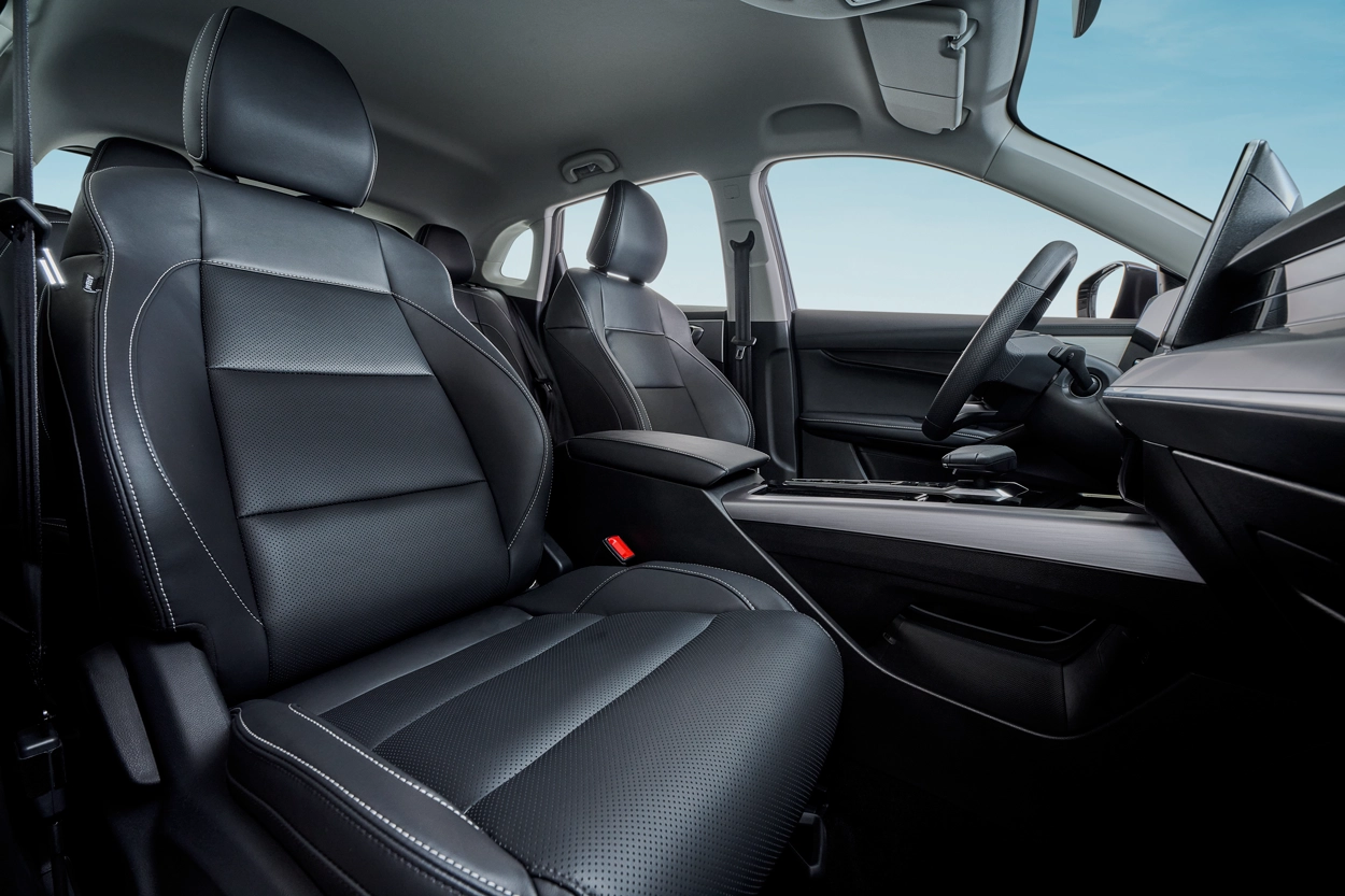 Mg One interior asientos